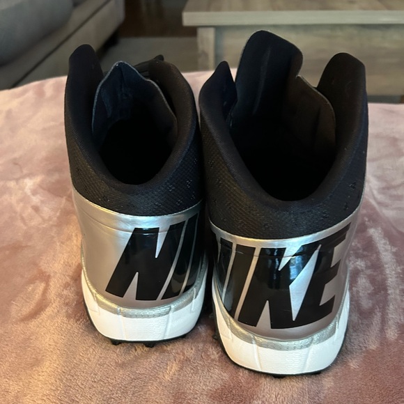 Nike Men's Vapor Pro Football Cleats - Picture 4 of 6